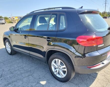 Черный Фольксваген Тигуан, объемом двигателя 2 л и пробегом 190 тыс. км за 12800 $, фото 1 на Automoto.ua