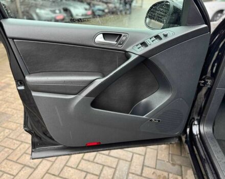 Черный Фольксваген Тигуан, объемом двигателя 2 л и пробегом 99 тыс. км за 13600 $, фото 10 на Automoto.ua