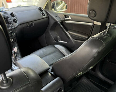 Черный Фольксваген Тигуан, объемом двигателя 2 л и пробегом 166 тыс. км за 16400 $, фото 11 на Automoto.ua