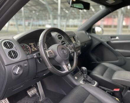 Чорний Фольксваген Тігуан, об'ємом двигуна 2 л та пробігом 166 тис. км за 13500 $, фото 16 на Automoto.ua