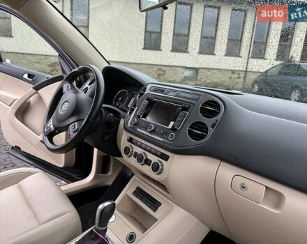 Черный Фольксваген Тигуан, объемом двигателя 1.98 л и пробегом 143 тыс. км за 12400 $, фото 32 на Automoto.ua