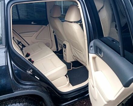 Чорний Фольксваген Тігуан, об'ємом двигуна 2 л та пробігом 145 тис. км за 11500 $, фото 8 на Automoto.ua