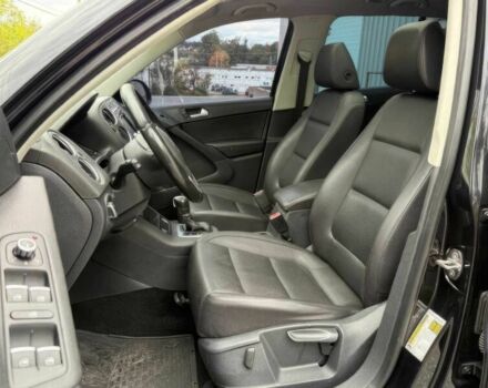 Черный Фольксваген Тигуан, объемом двигателя 2 л и пробегом 72 тыс. км за 5900 $, фото 8 на Automoto.ua