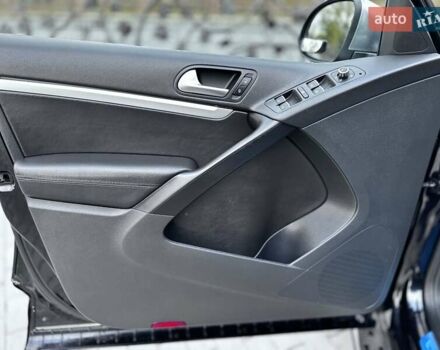 Черный Фольксваген Тигуан, объемом двигателя 2 л и пробегом 139 тыс. км за 17900 $, фото 37 на Automoto.ua