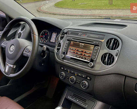 Чорний Фольксваген Тігуан, об'ємом двигуна 2 л та пробігом 223 тис. км за 16950 $, фото 45 на Automoto.ua