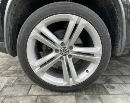 Чорний Фольксваген Тігуан, об'ємом двигуна 2 л та пробігом 166 тис. км за 13500 $, фото 15 на Automoto.ua