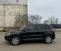 Черный Фольксваген Тигуан, объемом двигателя 2 л и пробегом 175 тыс. км за 13500 $, фото 2 на Automoto.ua