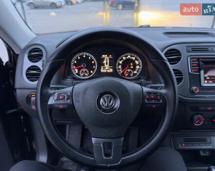 Черный Фольксваген Тигуан, объемом двигателя 1.98 л и пробегом 180 тыс. км за 11800 $, фото 47 на Automoto.ua