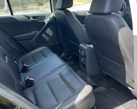 Черный Фольксваген Тигуан, объемом двигателя 2 л и пробегом 258 тыс. км за 13300 $, фото 13 на Automoto.ua