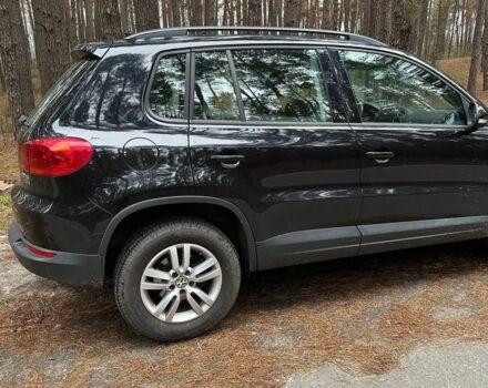 Черный Фольксваген Тигуан, объемом двигателя 2 л и пробегом 240 тыс. км за 12200 $, фото 4 на Automoto.ua