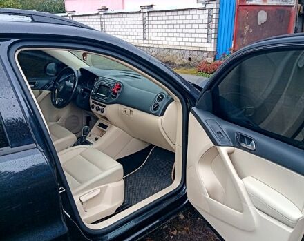 Чорний Фольксваген Тігуан, об'ємом двигуна 2 л та пробігом 145 тис. км за 11500 $, фото 13 на Automoto.ua