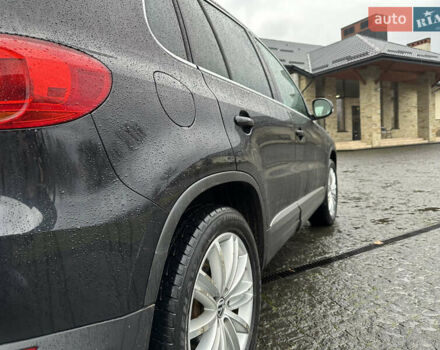 Черный Фольксваген Тигуан, объемом двигателя 1.98 л и пробегом 143 тыс. км за 12400 $, фото 12 на Automoto.ua