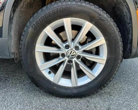 Чорний Фольксваген Тігуан, об'ємом двигуна 2 л та пробігом 74 тис. км за 4800 $, фото 13 на Automoto.ua