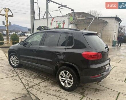 Чорний Фольксваген Тігуан, об'ємом двигуна 1.98 л та пробігом 248 тис. км за 12500 $, фото 2 на Automoto.ua