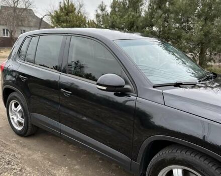 Черный Фольксваген Тигуан, объемом двигателя 1.98 л и пробегом 180 тыс. км за 12800 $, фото 2 на Automoto.ua