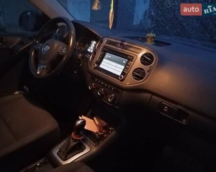 Чорний Фольксваген Тігуан, об'ємом двигуна 1.98 л та пробігом 248 тис. км за 12500 $, фото 7 на Automoto.ua