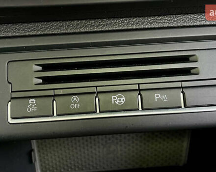 Чорний Фольксваген Тігуан, об'ємом двигуна 2 л та пробігом 223 тис. км за 16950 $, фото 52 на Automoto.ua