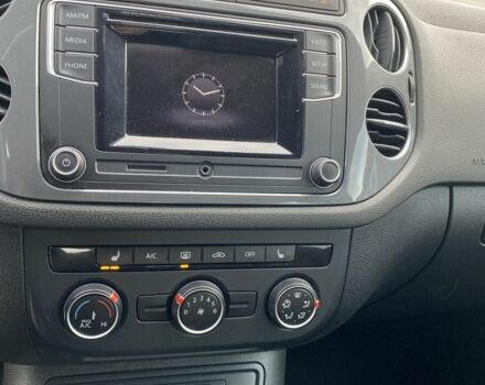 Черный Фольксваген Тигуан, объемом двигателя 2 л и пробегом 178 тыс. км за 12500 $, фото 12 на Automoto.ua