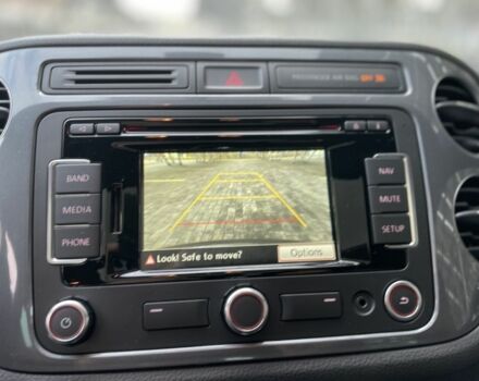 Чорний Фольксваген Тігуан, об'ємом двигуна 2 л та пробігом 166 тис. км за 13500 $, фото 10 на Automoto.ua