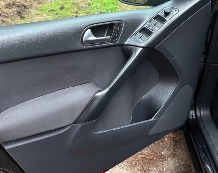 Черный Фольксваген Тигуан, объемом двигателя 2 л и пробегом 240 тыс. км за 12200 $, фото 7 на Automoto.ua