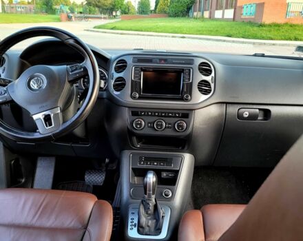 Черный Фольксваген Тигуан, объемом двигателя 2 л и пробегом 75 тыс. км за 7900 $, фото 7 на Automoto.ua