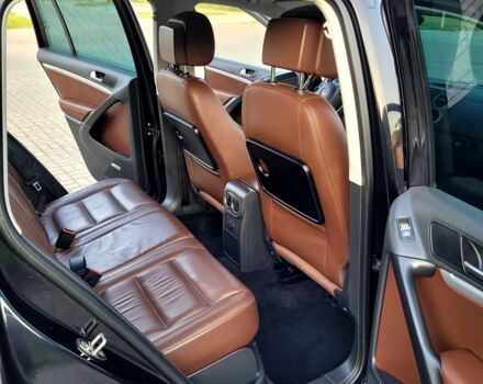 Черный Фольксваген Тигуан, объемом двигателя 2 л и пробегом 75 тыс. км за 7900 $, фото 10 на Automoto.ua