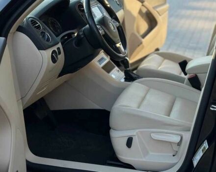 Черный Фольксваген Тигуан, объемом двигателя 2 л и пробегом 151 тыс. км за 9500 $, фото 4 на Automoto.ua