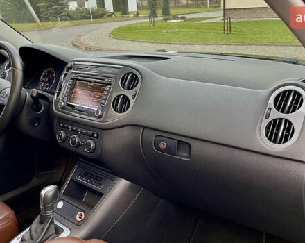 Чорний Фольксваген Тігуан, об'ємом двигуна 2 л та пробігом 223 тис. км за 16950 $, фото 46 на Automoto.ua