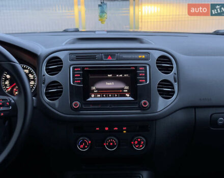 Черный Фольксваген Тигуан, объемом двигателя 1.98 л и пробегом 180 тыс. км за 11800 $, фото 45 на Automoto.ua