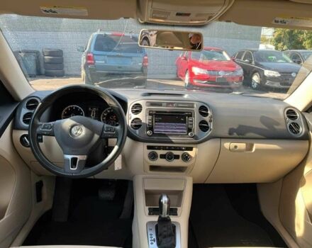 Чорний Фольксваген Тігуан, об'ємом двигуна 2 л та пробігом 74 тис. км за 4800 $, фото 7 на Automoto.ua