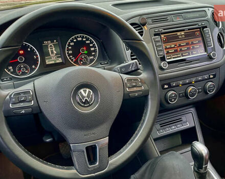 Чорний Фольксваген Тігуан, об'ємом двигуна 2 л та пробігом 223 тис. км за 16950 $, фото 50 на Automoto.ua