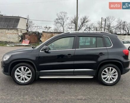 Черный Фольксваген Тигуан, объемом двигателя 2 л и пробегом 126 тыс. км за 14200 $, фото 4 на Automoto.ua