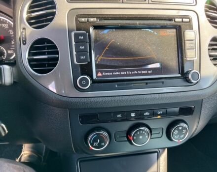 Черный Фольксваген Тигуан, объемом двигателя 2 л и пробегом 190 тыс. км за 12800 $, фото 4 на Automoto.ua