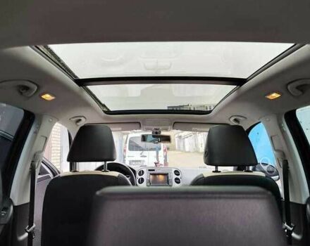 Черный Фольксваген Тигуан, объемом двигателя 2 л и пробегом 122 тыс. км за 9000 $, фото 8 на Automoto.ua