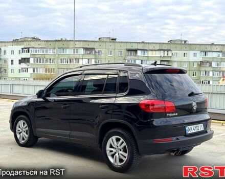 Чорний Фольксваген Тігуан, об'ємом двигуна 2 л та пробігом 184 тис. км за 12450 $, фото 3 на Automoto.ua