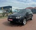 Чорний Фольксваген Тігуан, об'ємом двигуна 2 л та пробігом 220 тис. км за 14000 $, фото 4 на Automoto.ua