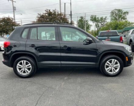 Чорний Фольксваген Тігуан, об'ємом двигуна 2 л та пробігом 70 тис. км за 2800 $, фото 3 на Automoto.ua