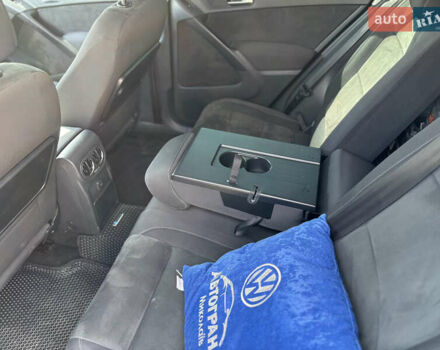 Черный Фольксваген Тигуан, объемом двигателя 1.4 л и пробегом 123 тыс. км за 15800 $, фото 58 на Automoto.ua