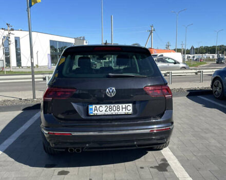 Чорний Фольксваген Тігуан, об'ємом двигуна 1.4 л та пробігом 283 тис. км за 19300 $, фото 4 на Automoto.ua