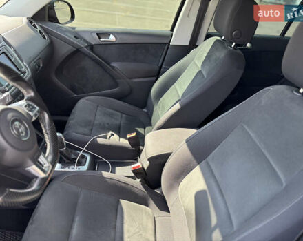 Черный Фольксваген Тигуан, объемом двигателя 1.4 л и пробегом 123 тыс. км за 15800 $, фото 71 на Automoto.ua