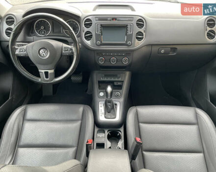 Чорний Фольксваген Тігуан, об'ємом двигуна 2 л та пробігом 180 тис. км за 14700 $, фото 7 на Automoto.ua