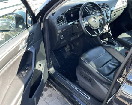 Чорний Фольксваген Тігуан, об'ємом двигуна 1.4 л та пробігом 283 тис. км за 19300 $, фото 10 на Automoto.ua