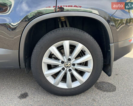 Черный Фольксваген Тигуан, объемом двигателя 1.4 л и пробегом 123 тыс. км за 15800 $, фото 34 на Automoto.ua