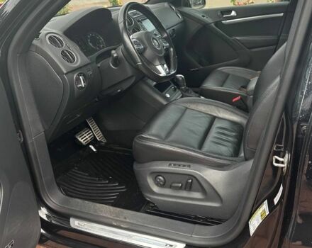 Чорний Фольксваген Тігуан, об'ємом двигуна 2 л та пробігом 220 тис. км за 14000 $, фото 7 на Automoto.ua