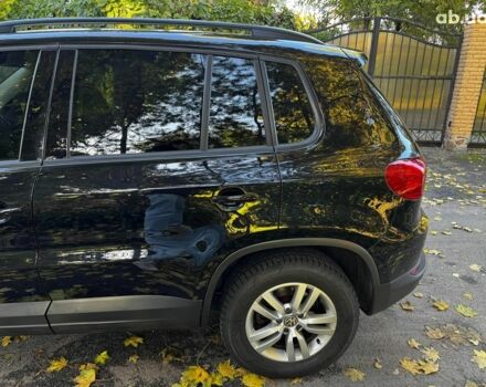 Черный Фольксваген Тигуан, объемом двигателя 2 л и пробегом 260 тыс. км за 12990 $, фото 9 на Automoto.ua