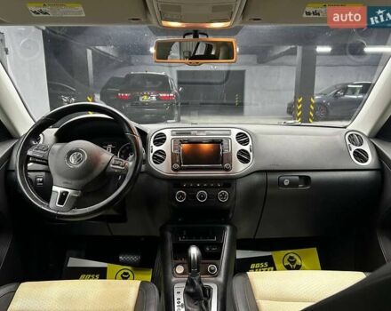 Черный Фольксваген Тигуан, объемом двигателя 2 л и пробегом 133 тыс. км за 14400 $, фото 10 на Automoto.ua