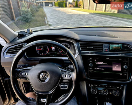 Черный Фольксваген Тигуан, объемом двигателя 2 л и пробегом 232 тыс. км за 26800 $, фото 13 на Automoto.ua