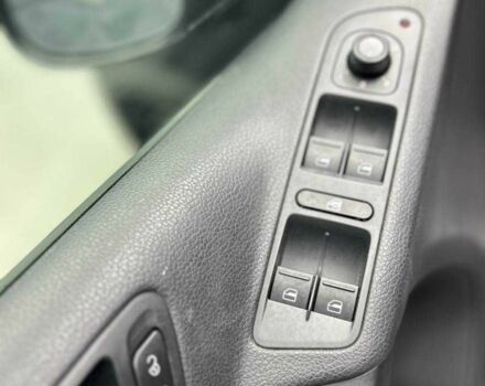 Чорний Фольксваген Тігуан, об'ємом двигуна 2 л та пробігом 133 тис. км за 14400 $, фото 11 на Automoto.ua