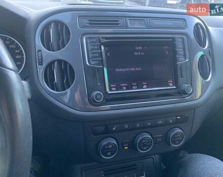 Черный Фольксваген Тигуан, объемом двигателя 1.98 л и пробегом 147 тыс. км за 13750 $, фото 17 на Automoto.ua