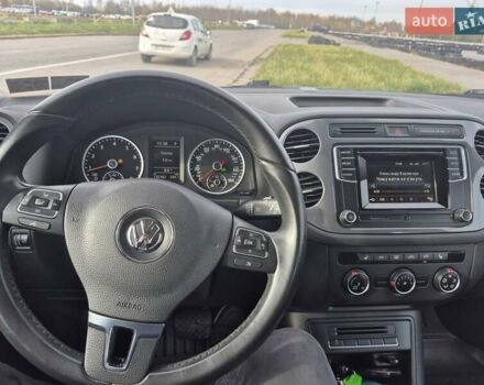 Чорний Фольксваген Тігуан, об'ємом двигуна 2 л та пробігом 135 тис. км за 13850 $, фото 8 на Automoto.ua